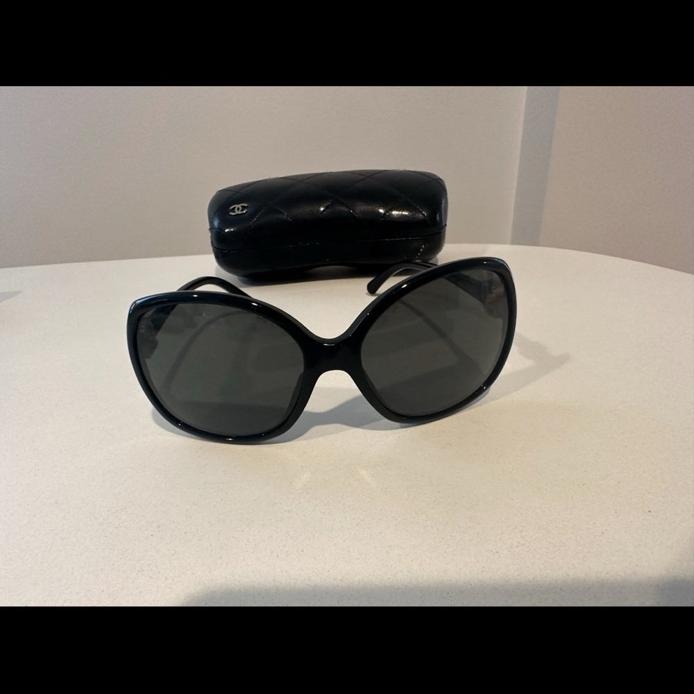 Chanel CC oversized glasses